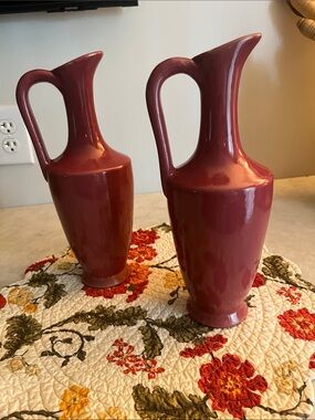 VTG 1960s USA stoneware pottery mauve dusty rose pitchers (2) # 162